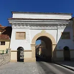 Old City Lux